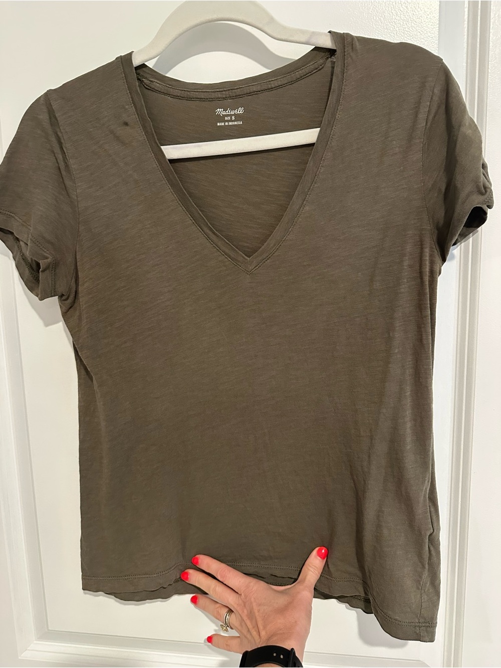 Madewell Women's V-Neck Tee in Olive